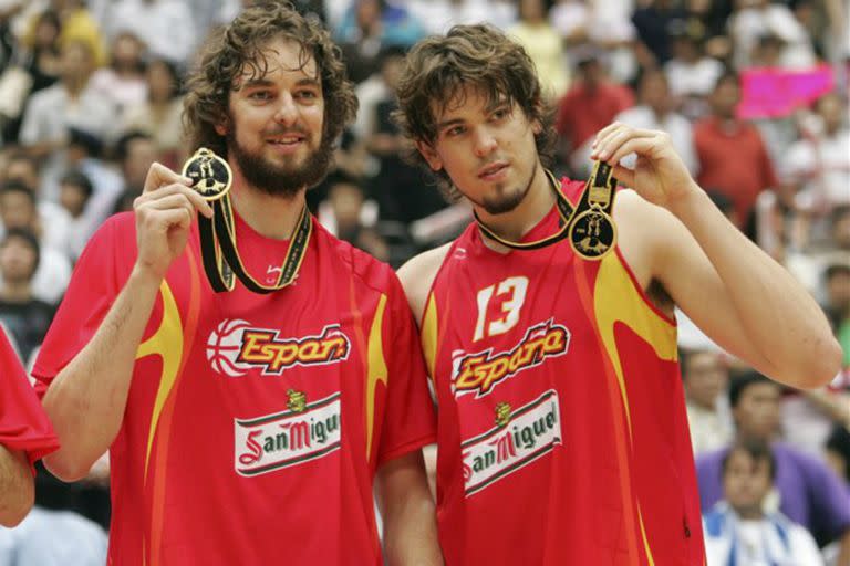 Campeones en Japón 2006: Pau y Marc Gasol, convocado a último momento cuando estaba depresivo