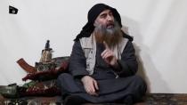 D'abord membre d'Al-Qaïda, Abou Bakr al-Baghdadi devient calife de l'État islamique en 2014. Ennemi numéro 1 des États-Unis, il finit par être tué lors d'une attaque de l'armée américaine d<strong>ans la nuit du 26 au 27 octobre 2019</strong>, à Baricha, en Syrie.
