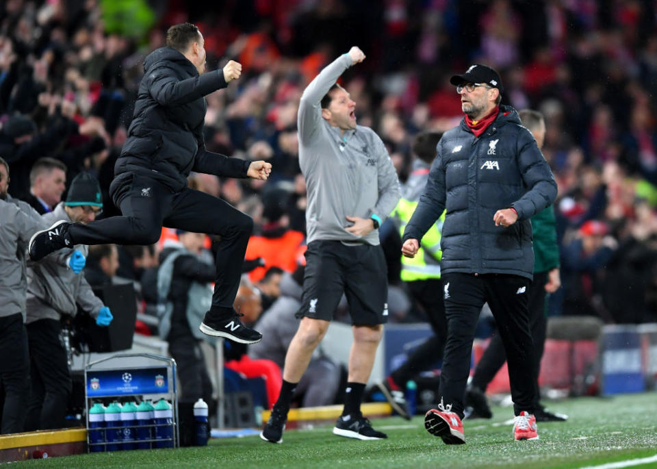 Bank von Atletico Madrid jubelt vor Jürgen Klopp  (Photo by Laurence Griffiths/Getty Images)