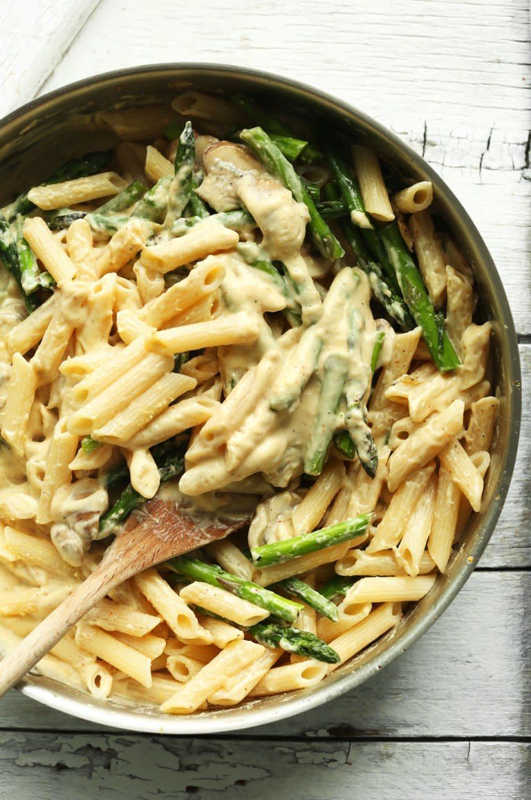 <strong>Get the <a href="https://minimalistbaker.com/creamy-mushroom-asparagus-pasta/" target="_blank">Creamy Mushroom Asparagus Pasta</a> recipe from Minimalist Baker</strong>