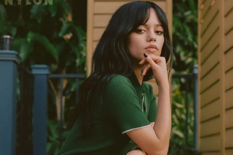 Jenna Ortega saltó a la fama por su papel en la serie Merlina, dirigida por Tim Burton