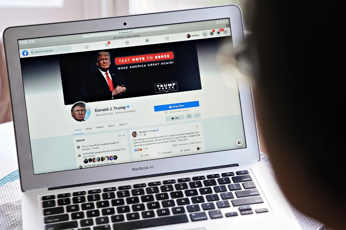 Using Facebook may have boosted Trump’s chances in 2020, report says