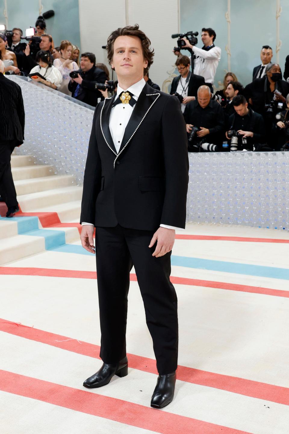 Jonathan Groff attends the 2023 Met Gala.