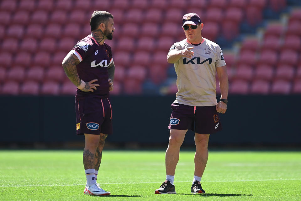 BRISBANE, AUSTRALIA - SEPTEMBER 20: Brisbane Broncos head coach Kevin Walters is seen with Adam Reynolds during a Brisbane Broncos NRL training session at Suncorp Stadium on September 20, 2023 in Brisbane, Australia. (Photo by Albert Perez/Getty Images)