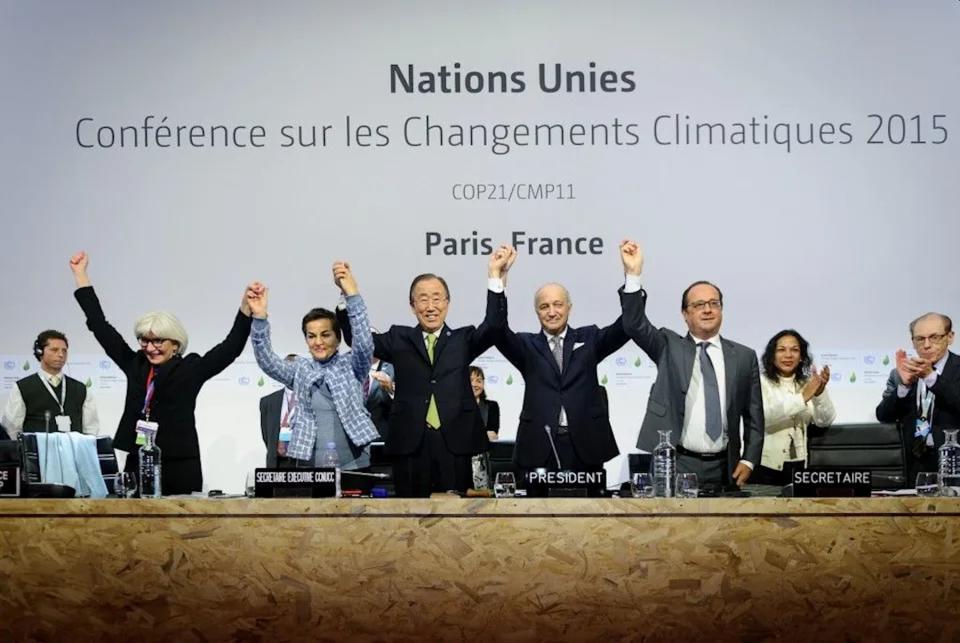 Tratados Internacionales. Momento de alegría y orgullo de los líderes mundiales en la COP26 de Paris en 2015 | imagen United Nations