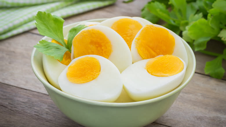 Hard-boiled eggs cooked perfectly