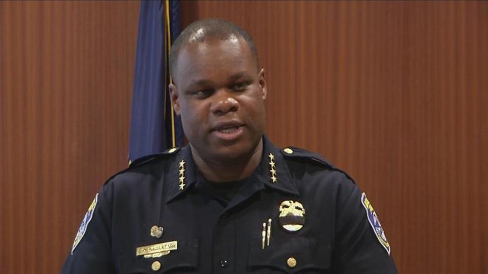 Rochester Police Chief La'Ron Singletary has announced his retirement.