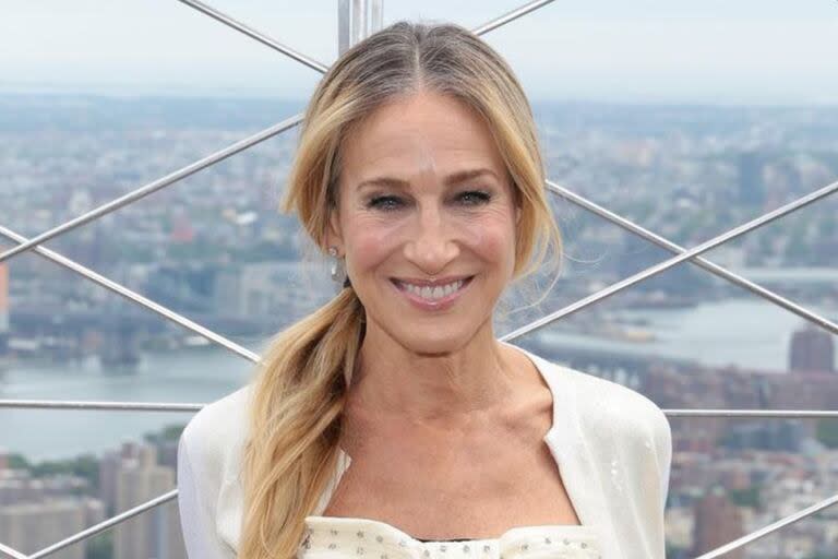 Sarah Jessica Parker sorprendió a todos al contar cómo se cuida la piel (Foto: Instagram @justlikethatmax)