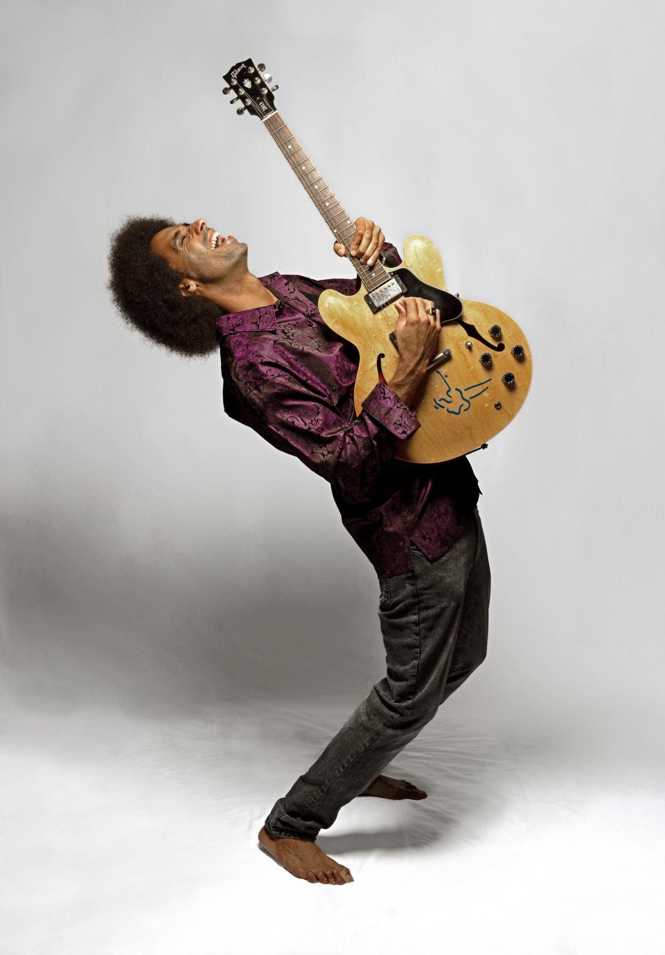 Tampa bluesman Selwyn Birchwood