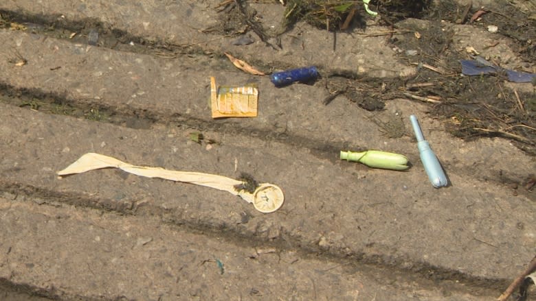 Condoms, tampons found in Lake Ontario, city unsure of source