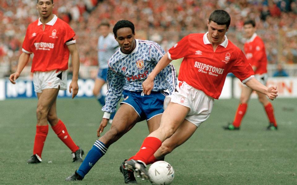 Roy Keane of Nottingham Forest (right) is tracked by Paul Ince of Manchester United as Des Walker of Nottingham Forest looks on (left) during the Rumbelows Football League Cup Final at Wembley Stadium on April 12, 1992 in London, England - rank Coppi/Popperfoto via Getty Images