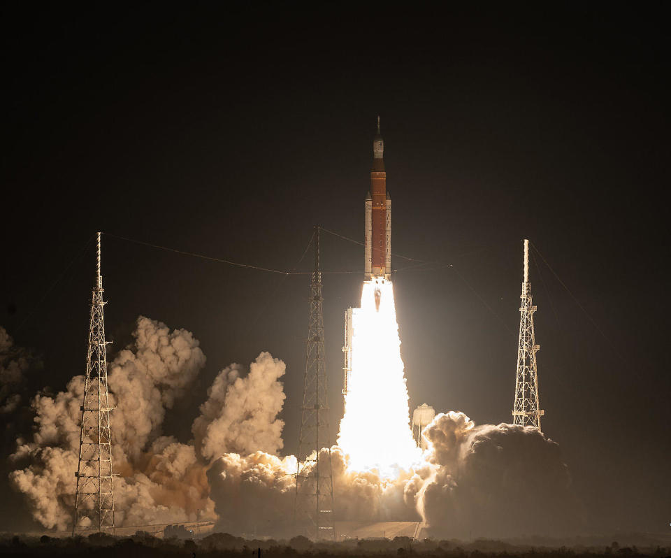 Another look at Wednesday's spectacular Artemis 1 launch. / Credit: NASA