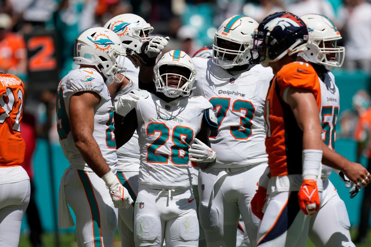 Dolphins 70 points: Miami stops short of NFL record, and fans boo