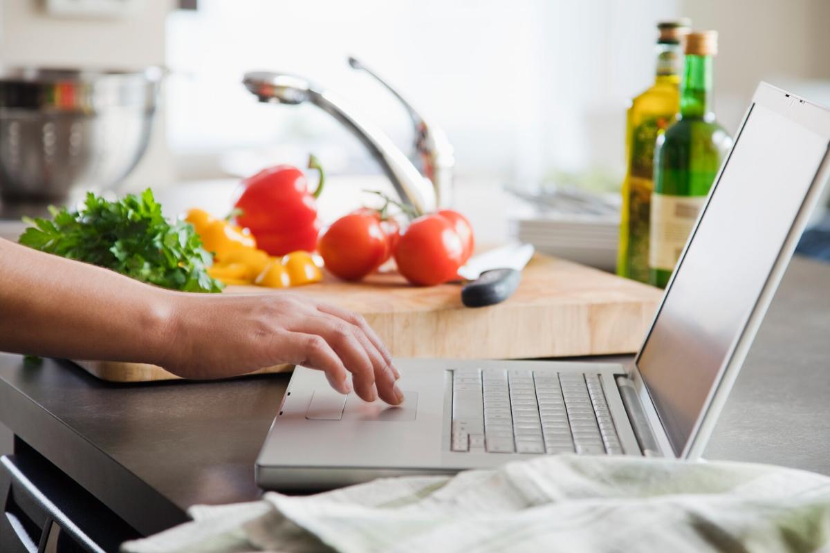 Where to Get the Best Online Nutritionist Certification