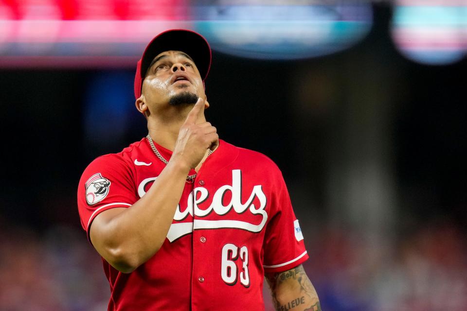 Fernando Cruz is among three Reds pitcher to land on the 7-day COVID-19 injured list Friday.