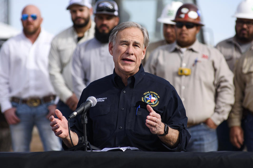 Image: Greg Abbott (Eli Hartman / Odessa American via AP file)