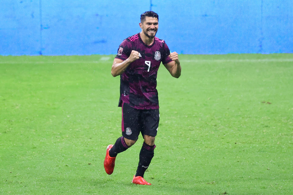 MEXICO CITY, MEXICO - SEPTEMBER 02: Henry Martin of Mexico celebrates after scoring the second goal of his team during the match between Mexico and Jamaica as part of the Concacaf 2022 FIFA World Cup Qualifier at Azteca Stadium on September 02, 2021 in Mexico City, Mexico. (Photo by Hector Vivas/Getty Images)