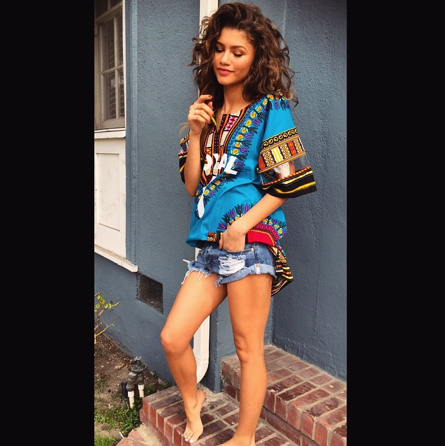 For #BlackOutDay, Zendaya posted a photo of herself on Instagram with natural curls. “#BlackOutDay #WeAreAllBeautiful