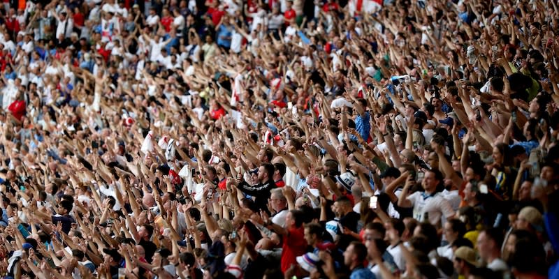 England-Fans im Spiel gegen die Slowakei<span class="copyright">UEFA via Getty Images</span>