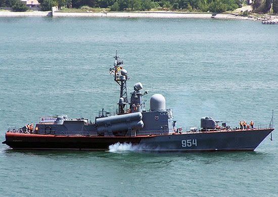 The Russian Ivanovets-class Tarantul missile corvette in a photo released on October 21, 2016 (Russian Ministry of Defense)