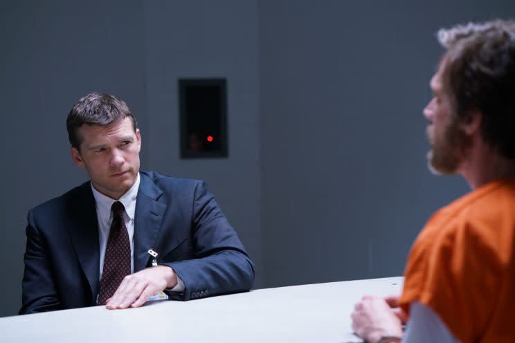 Sam Worthington as Jim Fitzgerald and Paul Bettany as Ted Kaczynski. (Photo: Discovery)