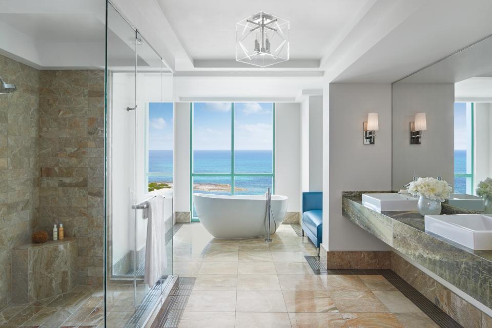 The Sapphire Suite Bathroom at The Cove Atlantis