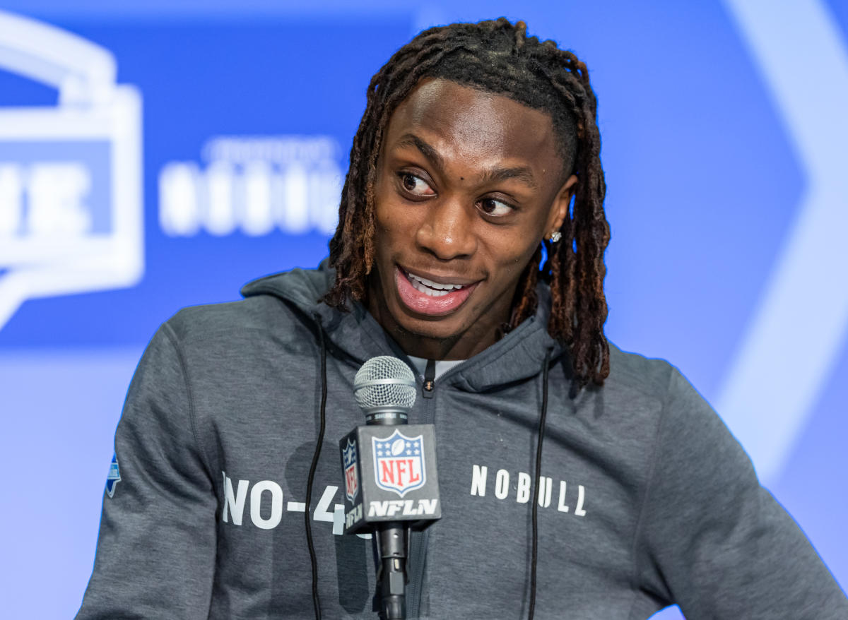 NFL combine: Xavier Worthy sets 40-yard dash record of 4.21 seconds - Yahoo Sports