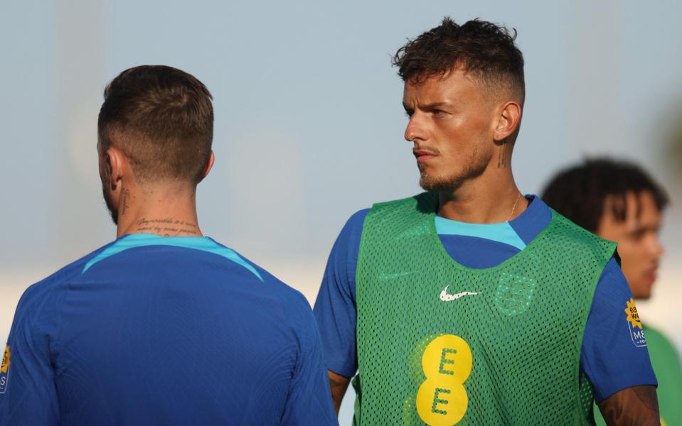 Ben White training with England at the Qatar World Cup