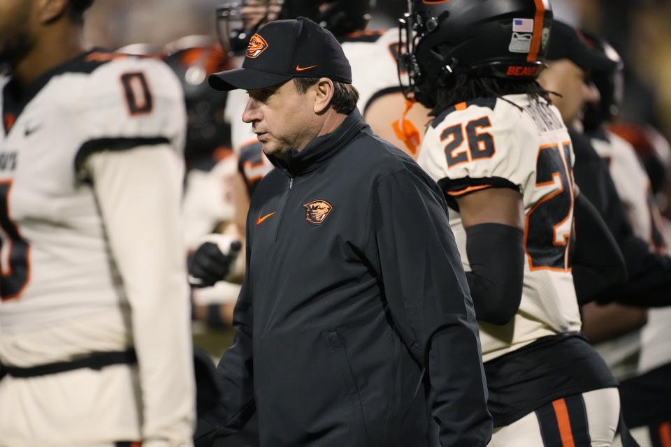 Oregon State head coach Jonathan Smith looks during the first half of an NCAA college football game against Colorado on Saturday, Nov. 4, 2023, in Boulder, Colo. (AP Photo/David Zalubowski)