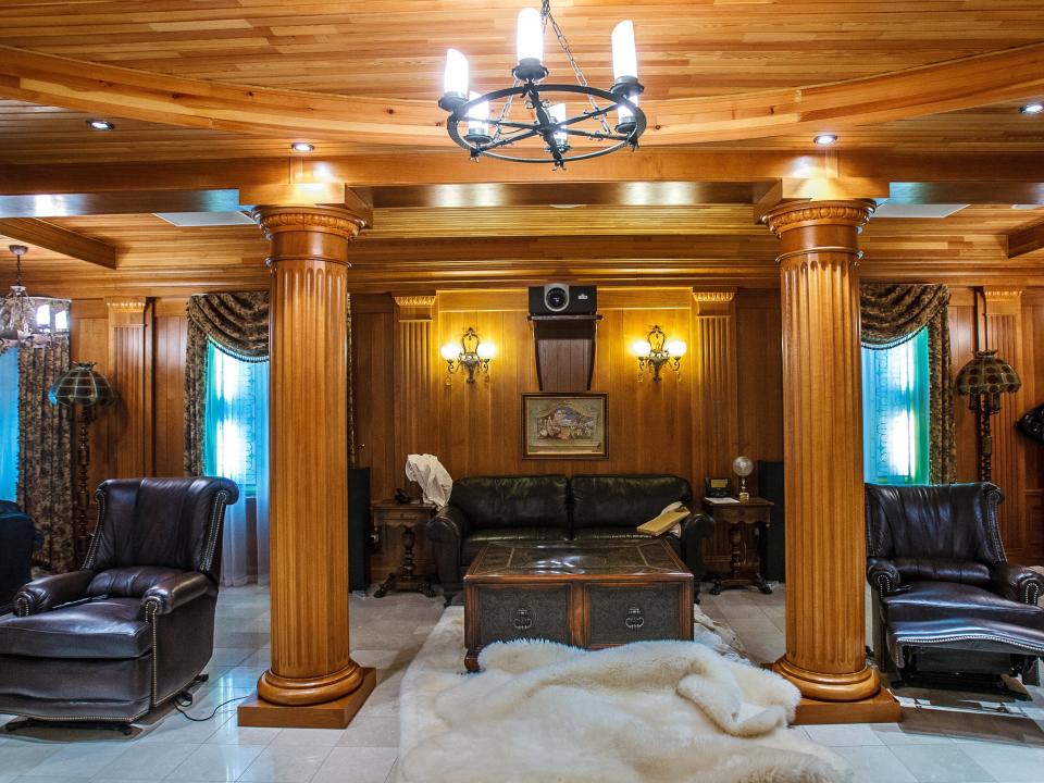 A room inside Medvedchuk's home features leather chairs and pillars.