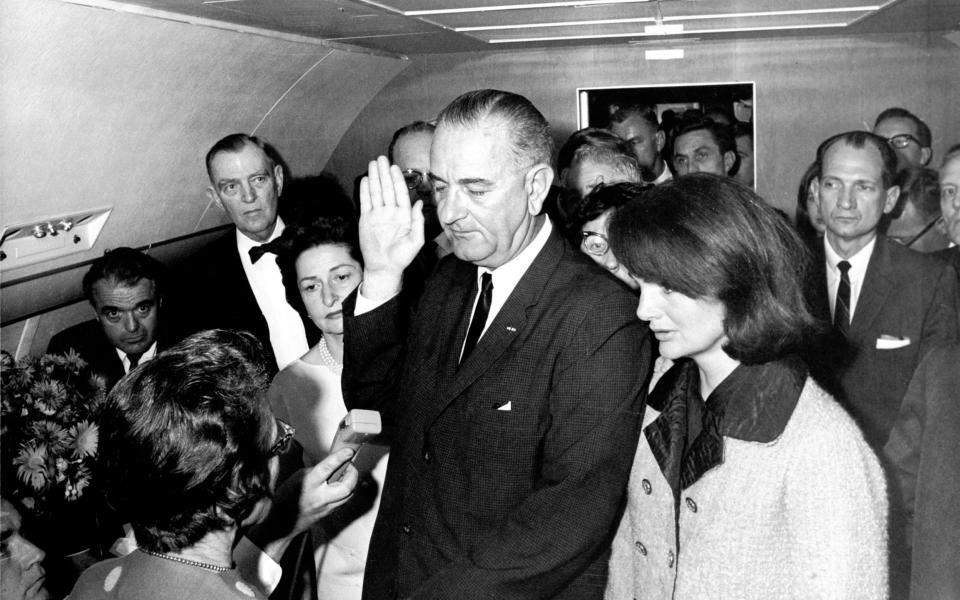 jackie kennedy pink suit 1963 assassination