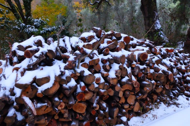 La Cumbre también amaneció cubierta de nieve