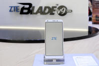 <p>Das ZTE Axon lite liegt mit 0,17 Watt/kg gleichauf mit dem Samsung Galaxy Note 8. Zwei weitere Modelle des Herstellers (das ZTE Blade A610 mit 0,31 und das ZTE Blade V9 mit 0,32) gehören ebenfalls zu den strahlungsärmeren Handys. </p>