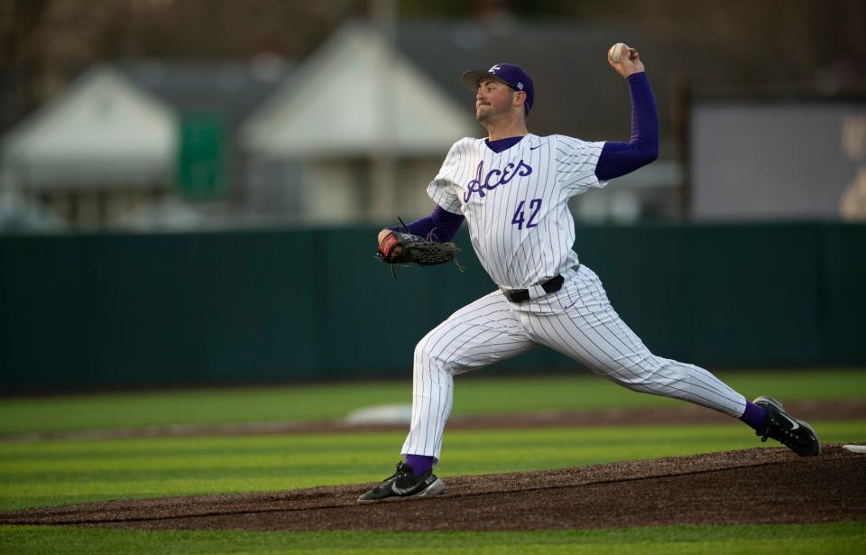 University of Evansville’s Donovan Schultz (42) pitches at Charles H. Braun Stadium in Evansville, Ind., Tuesday night, March 29, 2022. The Aces earned a 10-5 win against Austin Peay. 