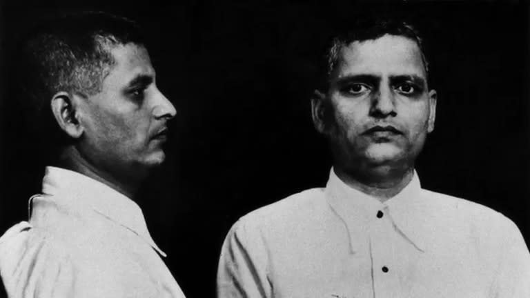 Ficha policial del activista político indio Nathuram Vinayak Godse, el asesino de Gandhi condenado a la horca; India, 12 de mayo