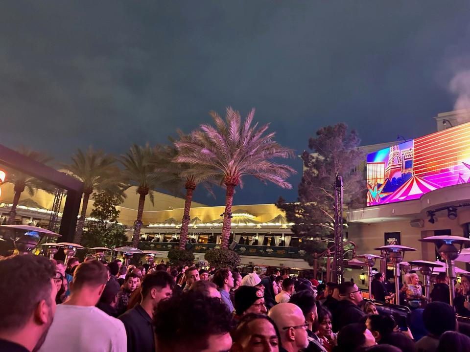 Shaq's Fun House 2024 jam-packed crowd outside