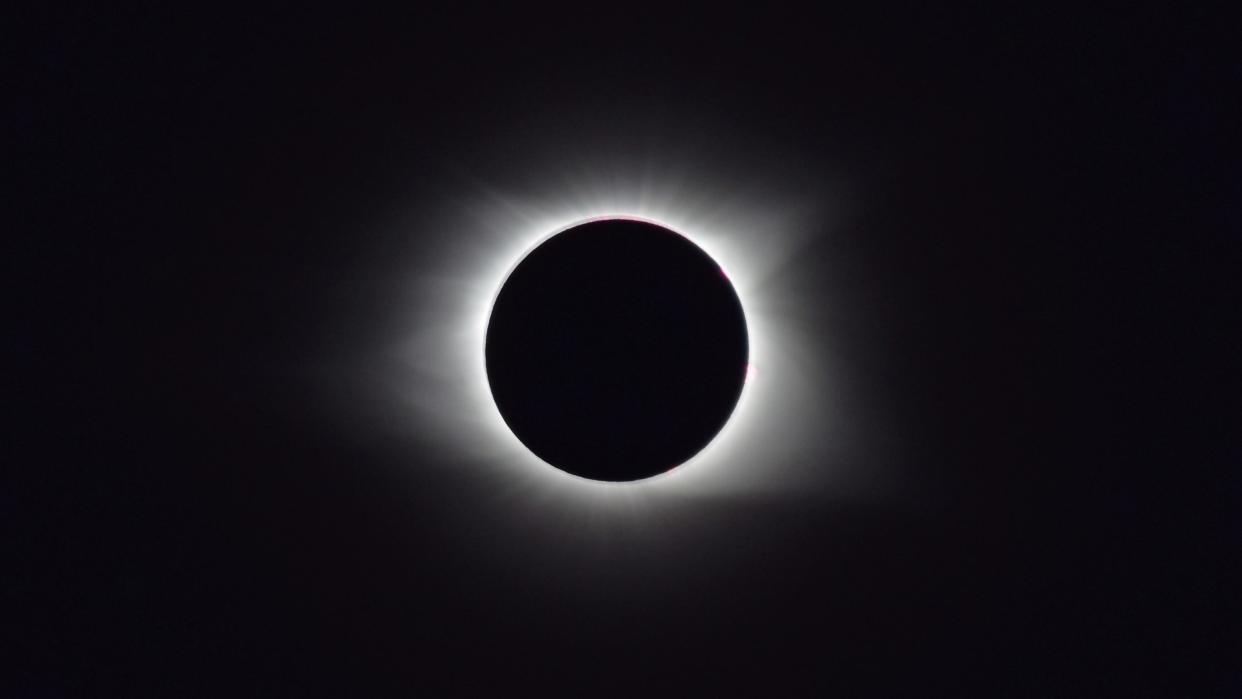  An illustration of a total solar eclipse. 