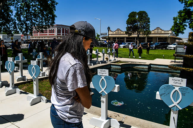 meghan-markle-uvalde-memorial