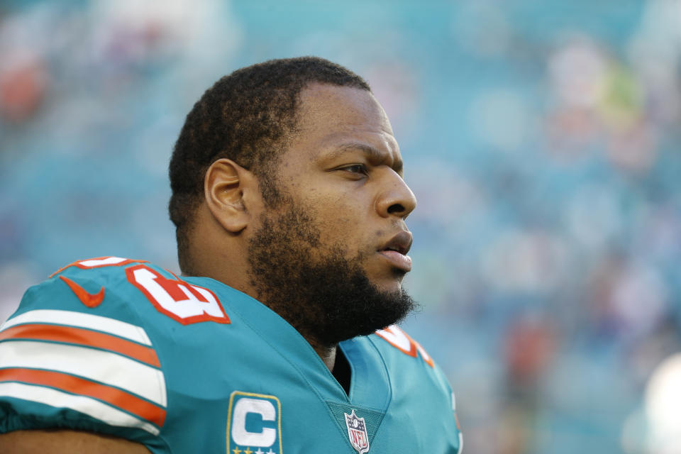 The Miami Dolphins will reportedly cut five-time Pro Bowl DT Ndamukong Suh this week. (AP)