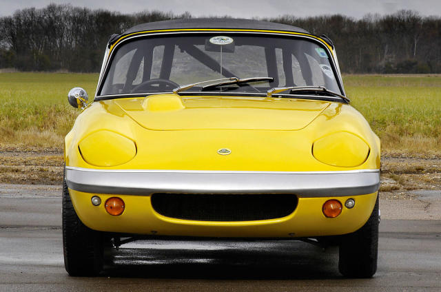 10 Modern Sports Cars Made Insanely Cool With Pop-Up Headlights