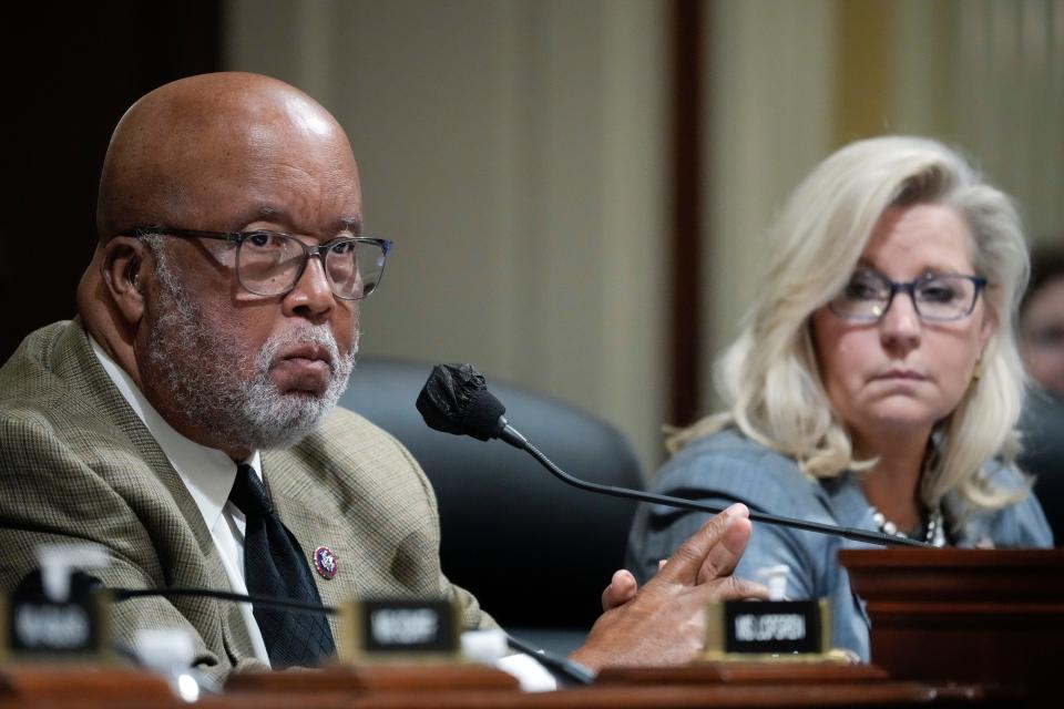 House Jan. 6 committee Chair Bennie Thompson, D-Miss., and Vice Chair Liz Cheney, R-Wyo., during a panel meeting on Capitol Hill on March 28, 2022.