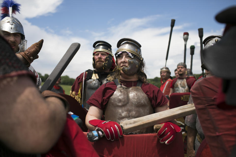 Ragnarok attendees preparing to battle.&nbsp; (Photo: Maddie McGarvey for HuffPost)