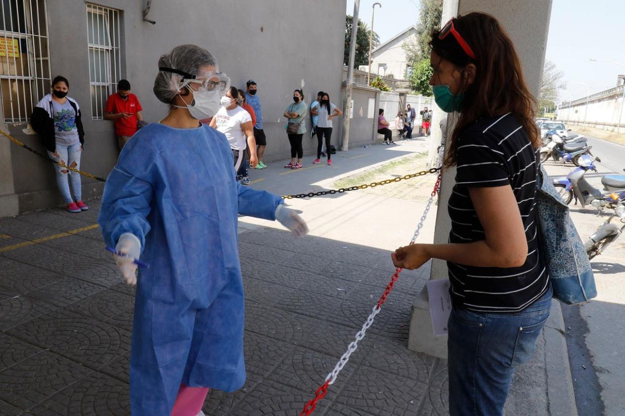 En el país son más de 4000 los enfermos de Covid-19 que están internados en salas de terapia intensiva