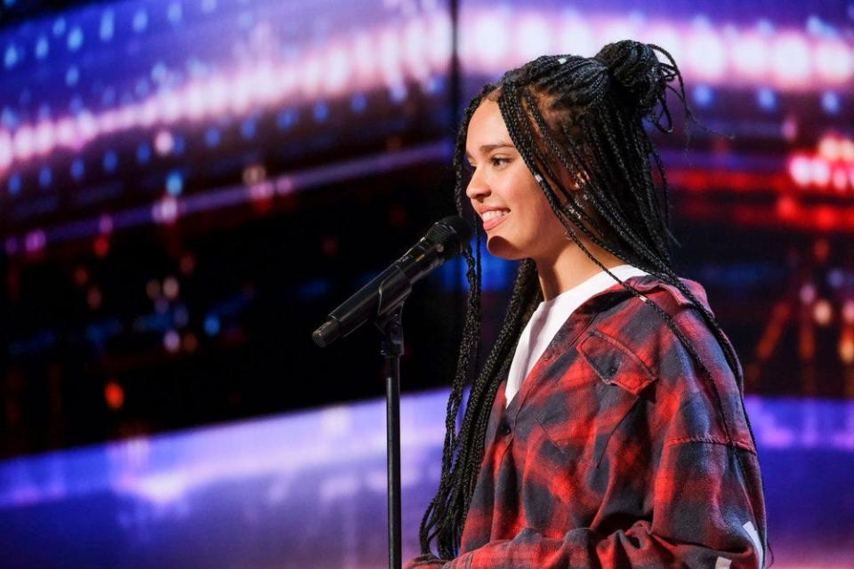 Sara James, a 13-year-old from a small village in Poland, wowed the judges with her soaring cover of "lovely" by Billie Eilish, earning the Golden Buzzer from Simon Cowell.