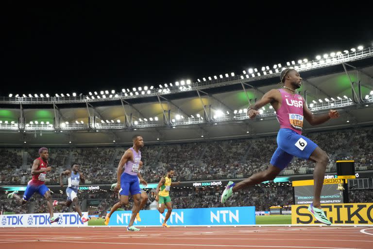 El velocista estadounidense Noah Lyles es la figura del Mundial de Budapest de atletismo, que concluirá este domingo con ocho finales.