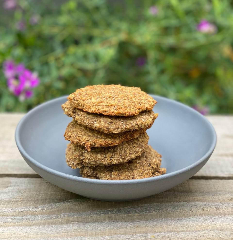 PHOTO: A plate of fiber breakfast cookies. (Rachel Beller)