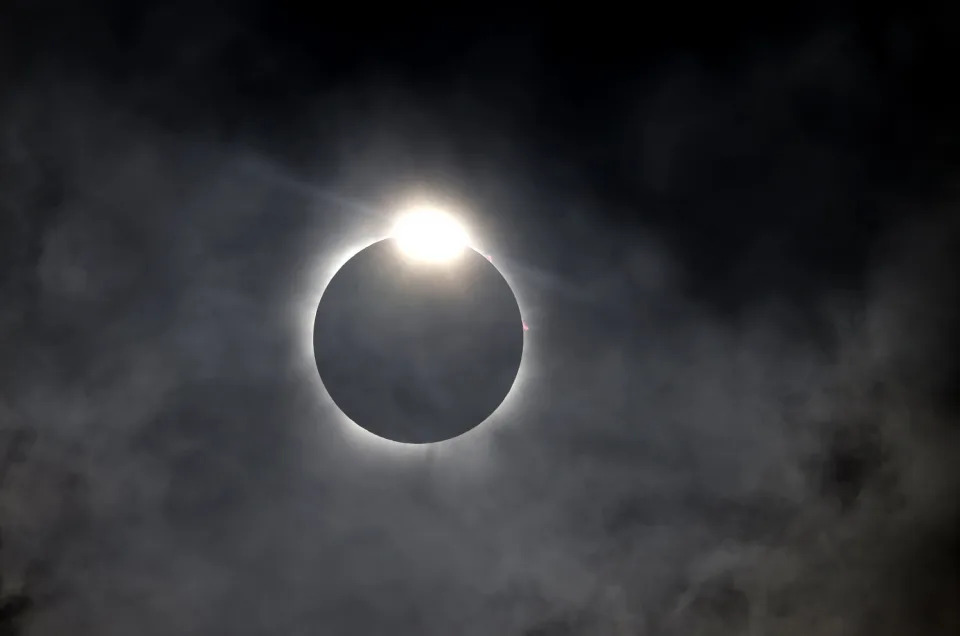  Total Solar Eclipse Stretches Across North America From Mexico To Canada (Ron Jenkins / Getty Images)