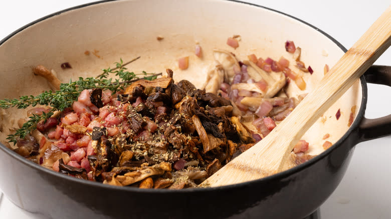 pan with pancetta and mushrooms