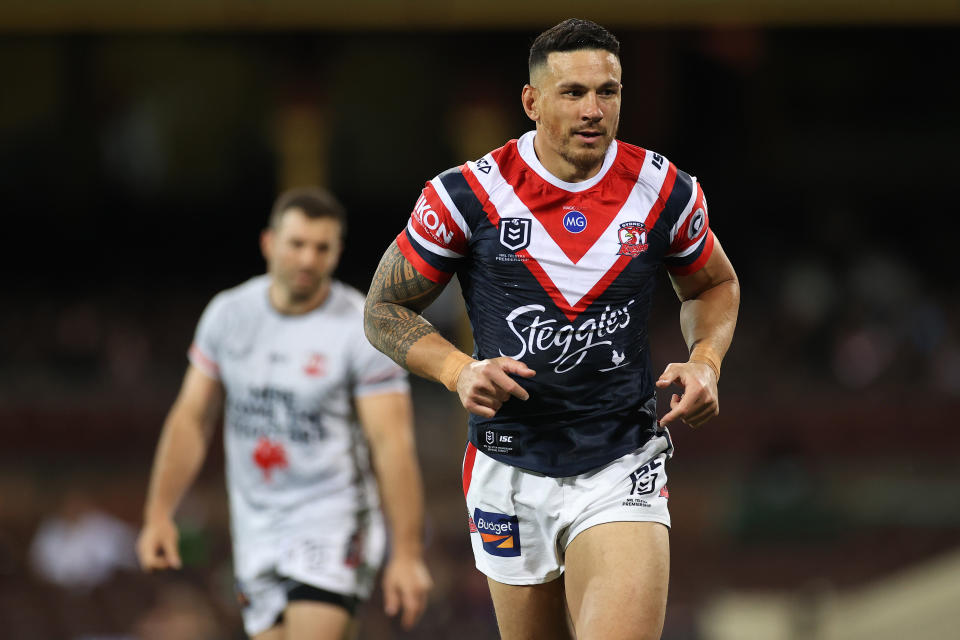 SYDNEY, AUSTRALIA - OCTOBER 09:  Sonny Bill Williams of the Roosters warms up before the NRL Semi Final match between the Sydney Roosters and the Canberra Raiders at the Sydney Cricket Ground on October 09, 2020 in Sydney, Australia. (Photo by Cameron Spencer/Getty Images)