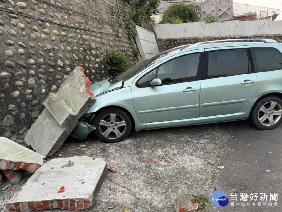 竹市地震災情車輛，竹市稅務局已減免牌照稅。